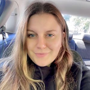 Meet your Posher, Roxanne